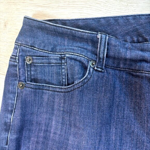 TORRID Stretch Straight Leg Blue Jeans Denim w Barbie Pink Tone Size 22 - Picture 4 of 8